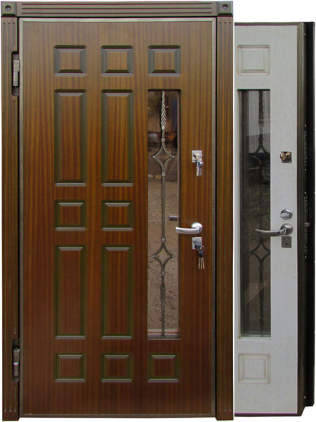Стальная дверь в частный дом со стеклопакетом на заказ в Воронеже